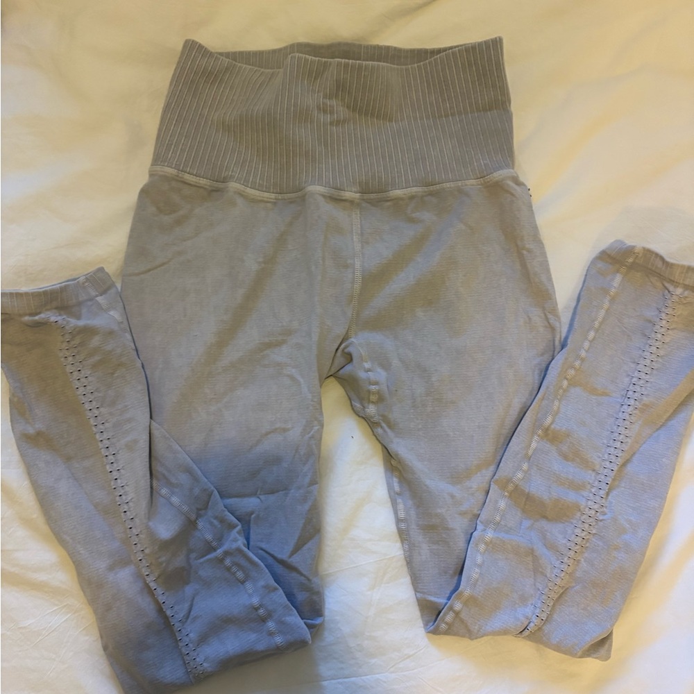 FREE PEOPLE MOVEMENT Good Karma Leggings: Ice Gray - Picture 3 of 5